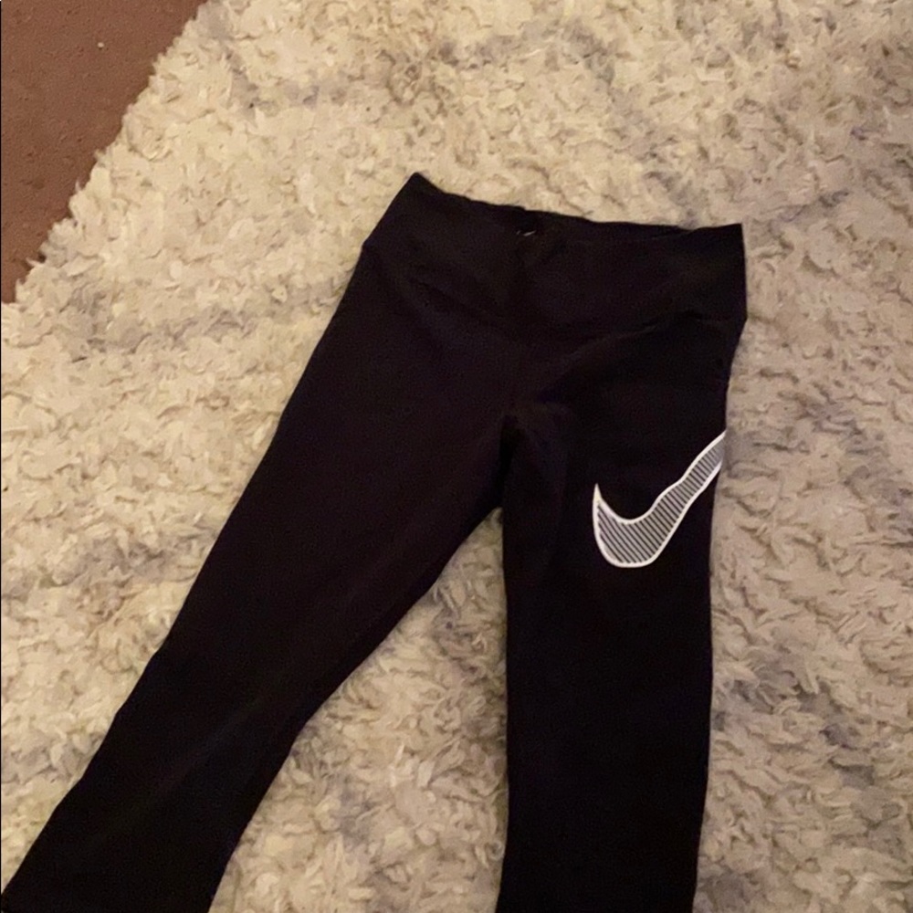 nike cropped leggings